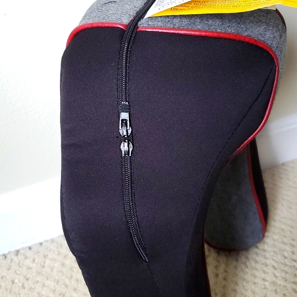 Homedics Neck and Shoulder Massager, 2 speeds + Heat - Picture 4 of 12